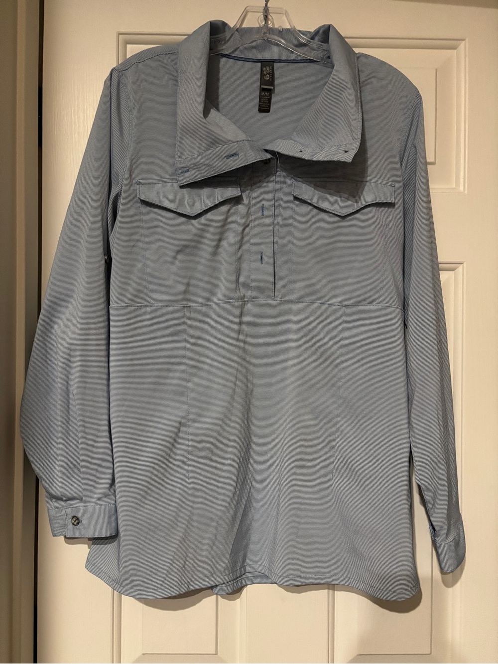 Mountain Hardwear Light Blue Striped Collared Shirt - Size Medium